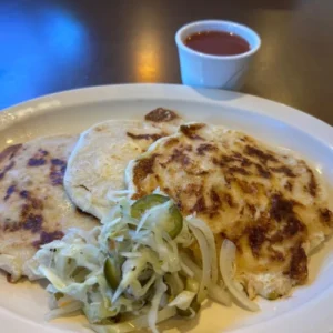 1 Pupusa Pollo con queso